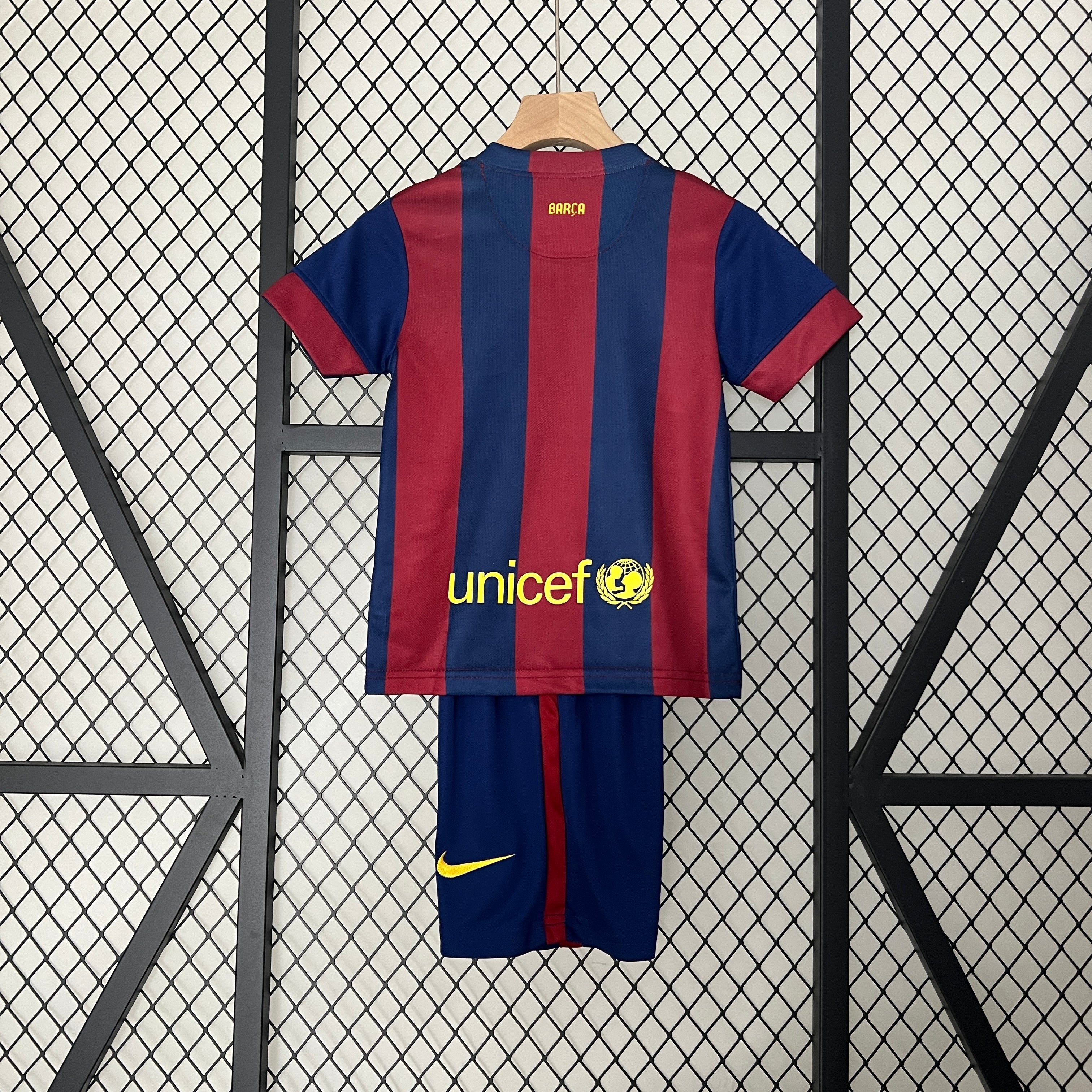 CONJUNTO DE NIÑO BARCELONA RETRO 2015 LOCAL