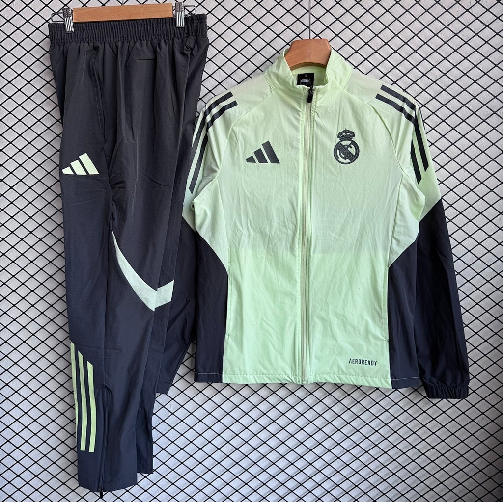 CONJUNTO DE ENTRENAMIENTO REAL MADRID