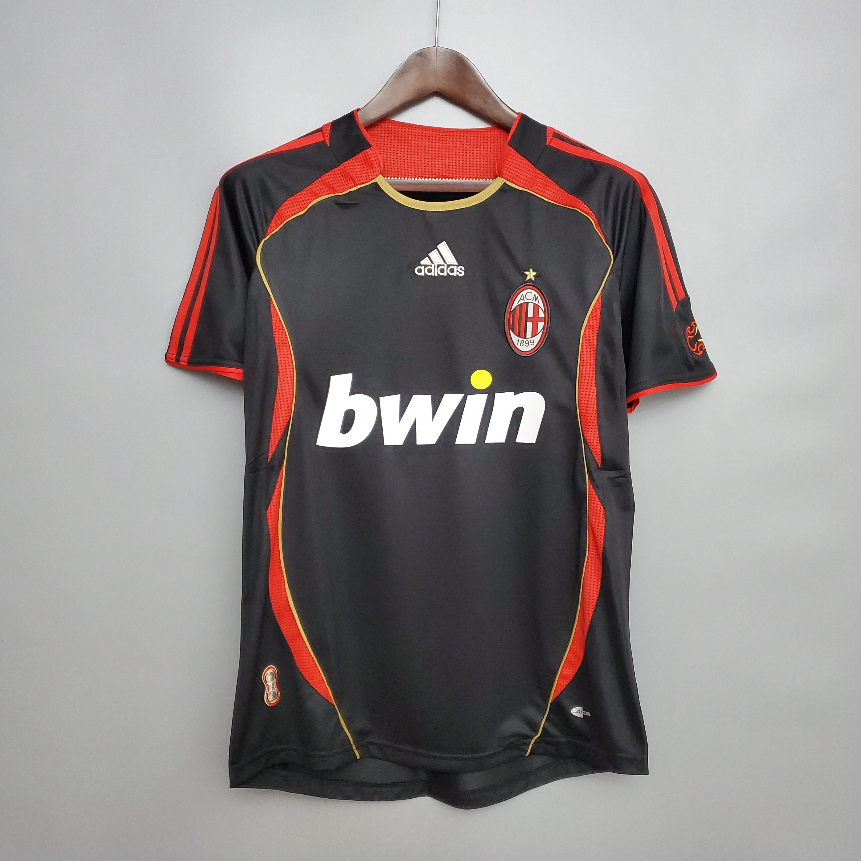MILAN RETRO 2006 LOCAL