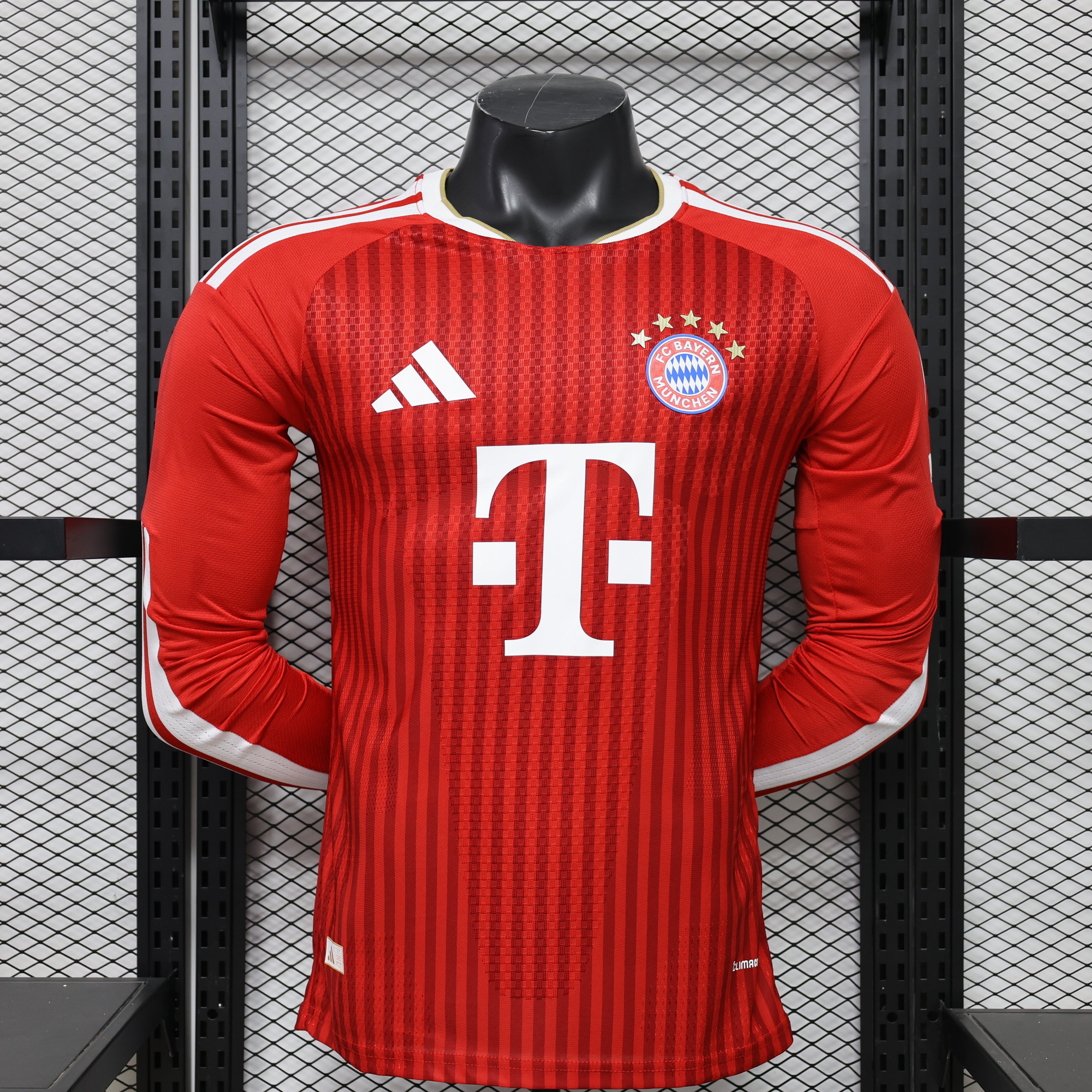 BAYERN MUNICH 26/27 LOCAL VERSIÓN PLAYER MANGA LARGA