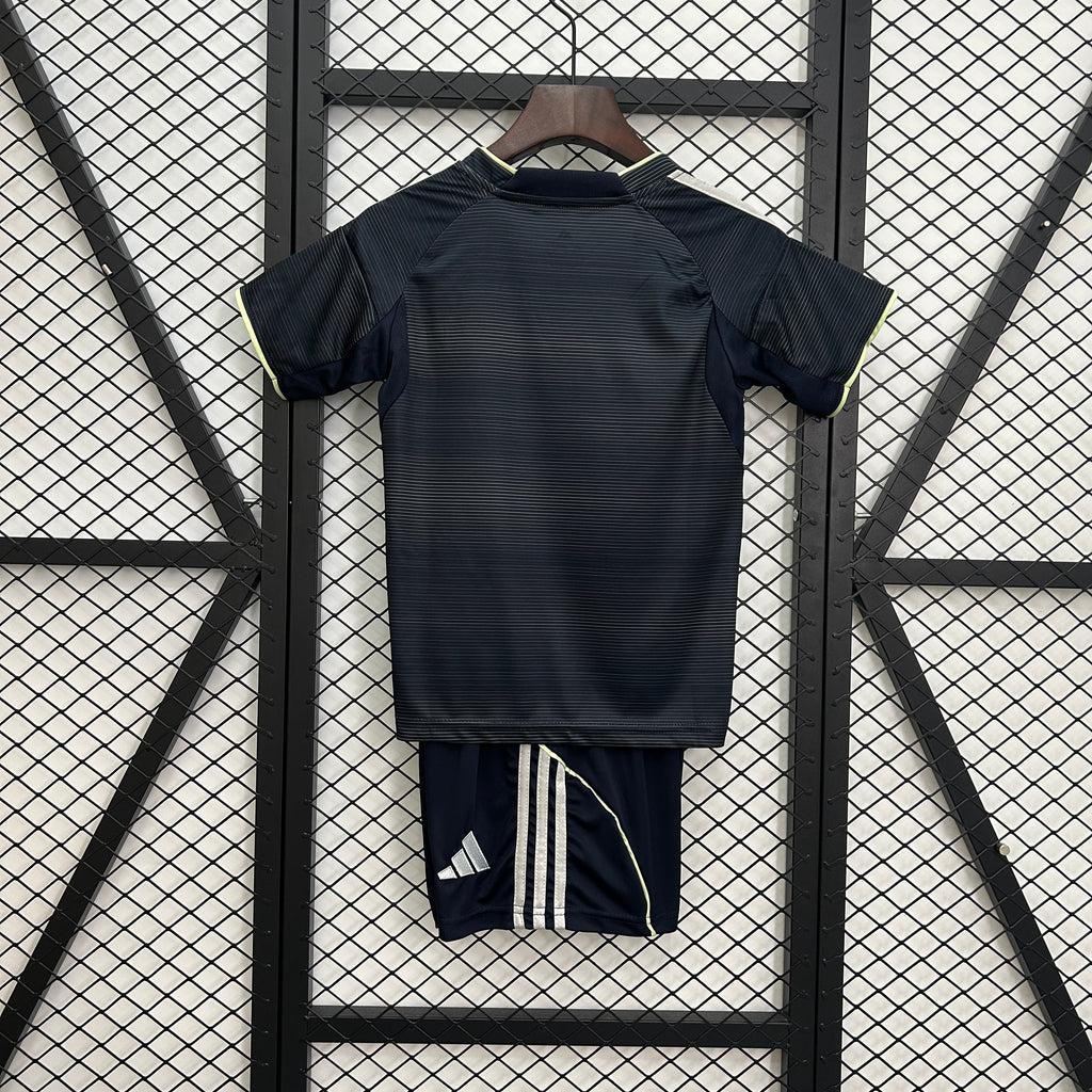 CONJUNTO REAL MADRID VISITANTE 25/26