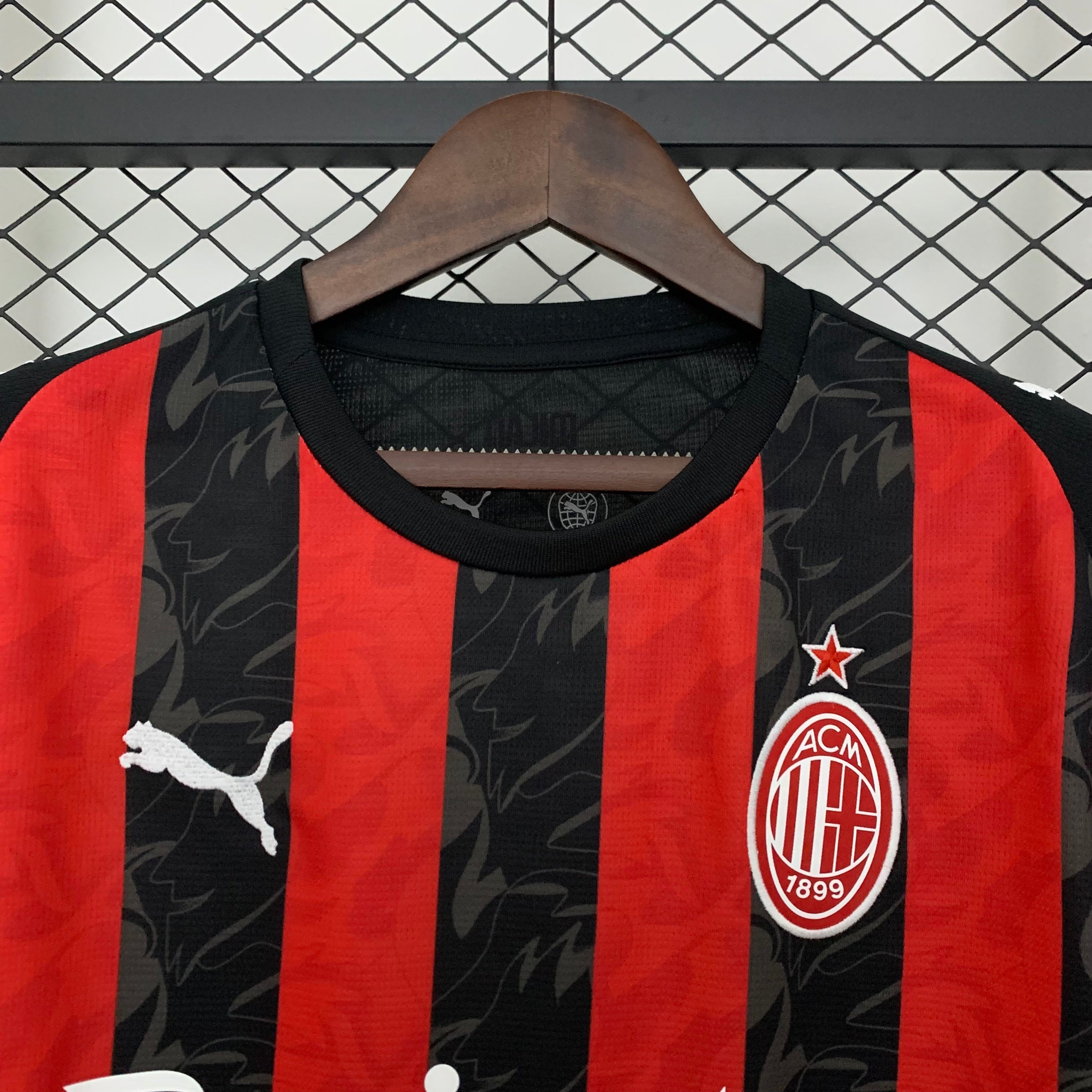 AC MILAN LOCAL 25/26 VERSIÓN FAN