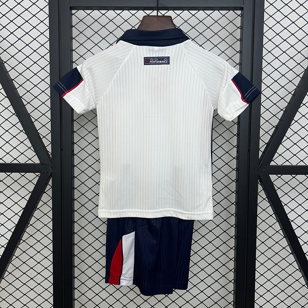 CONJUNTO DE NIÑO INGLATERRA RETRO 1998 LOCAL