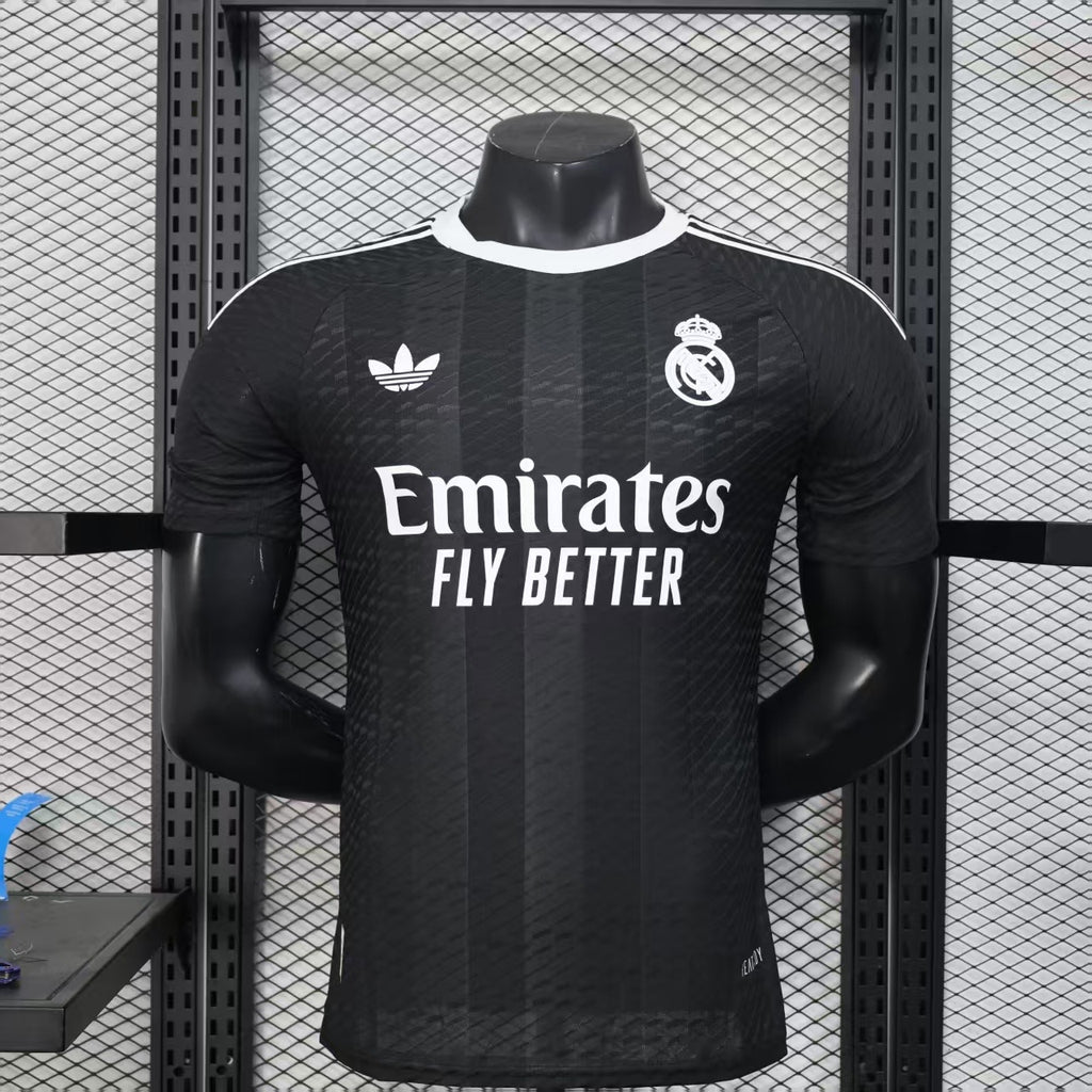 REAL MADRID 3RA EQUIPACIÓN DE ARQUERO VERSIÓN PLAYER