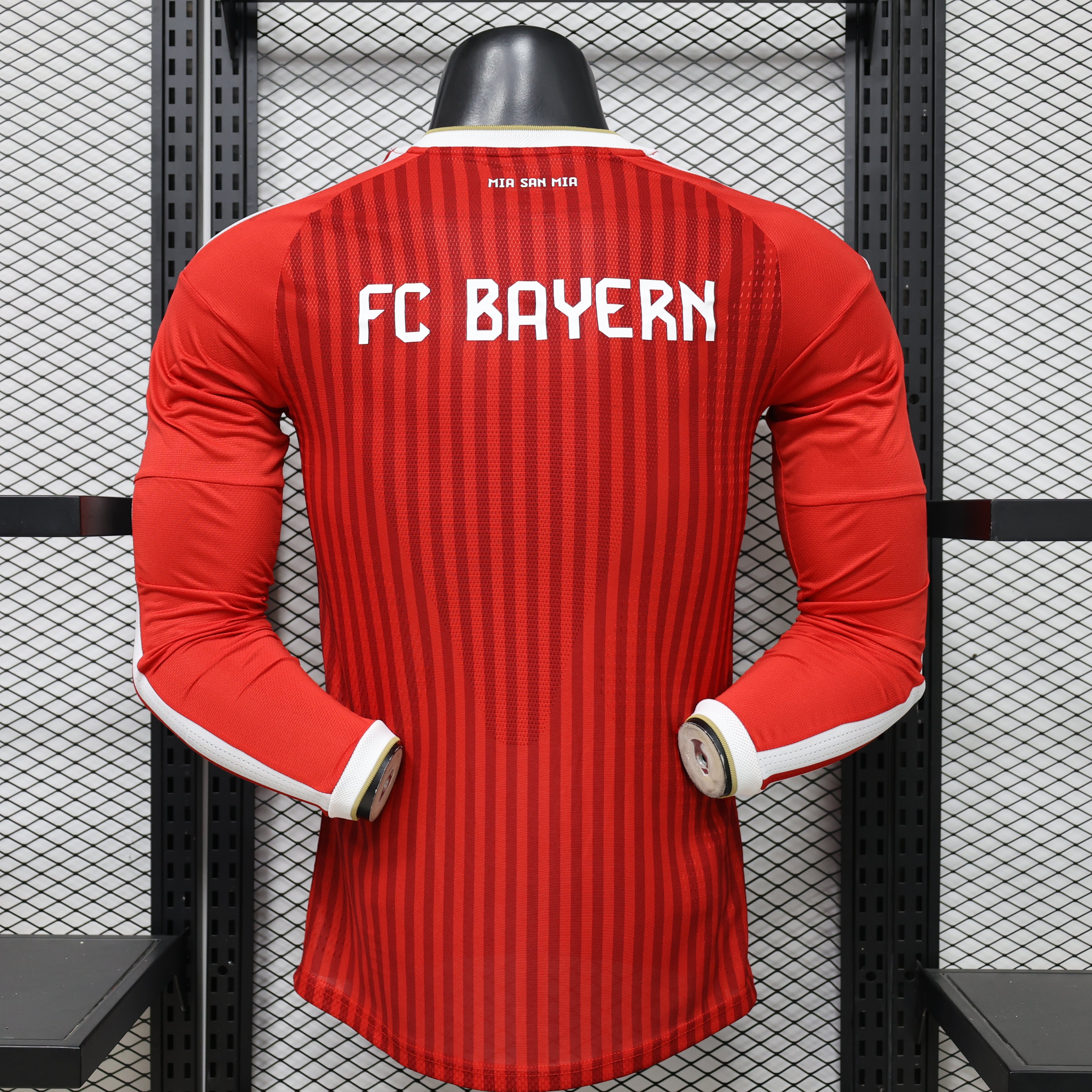 BAYERN MUNICH 26/27 LOCAL VERSIÓN PLAYER MANGA LARGA