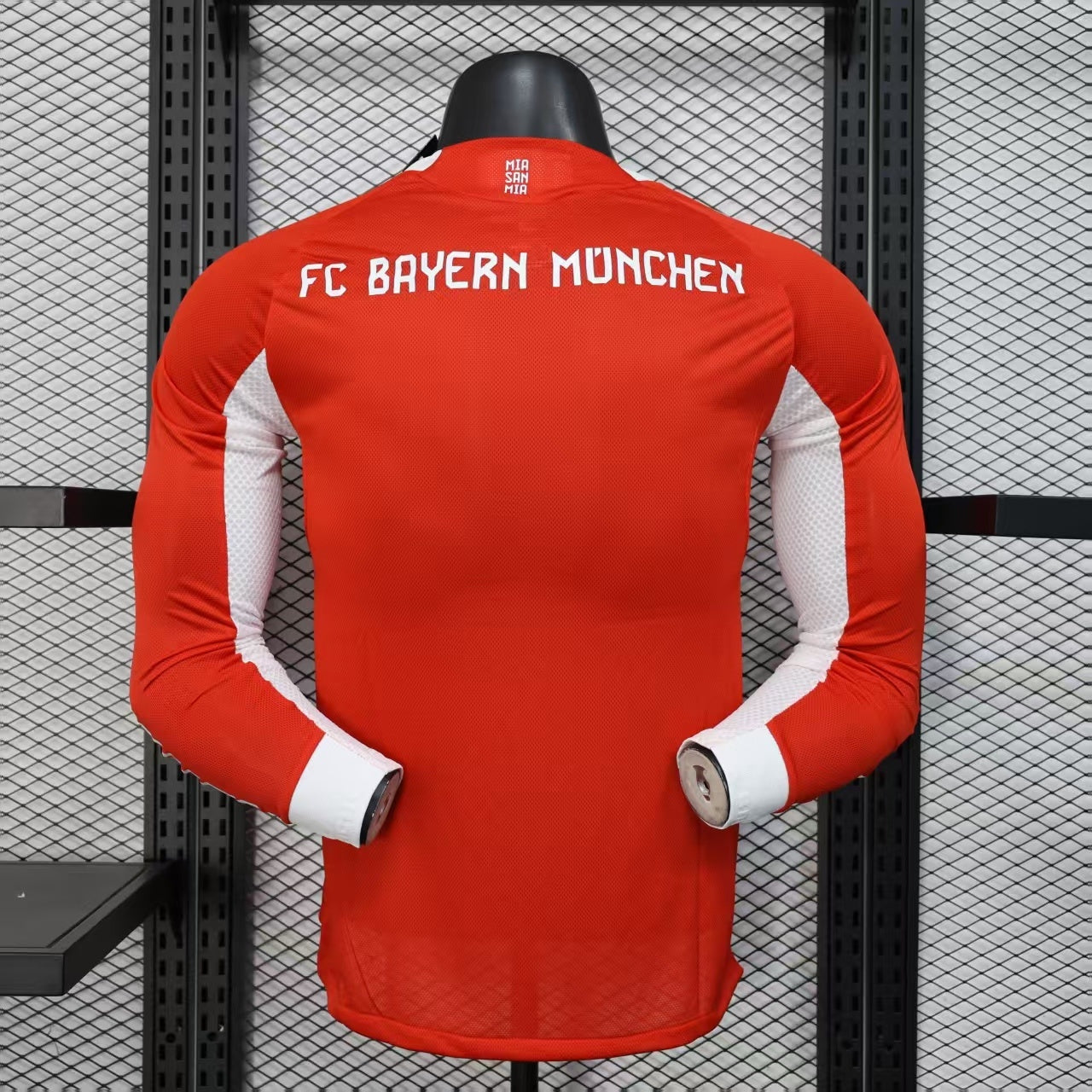 BAYERN MUNICH 25/26 LOCAL VERSIÓN PLAYER MANGA LARGA