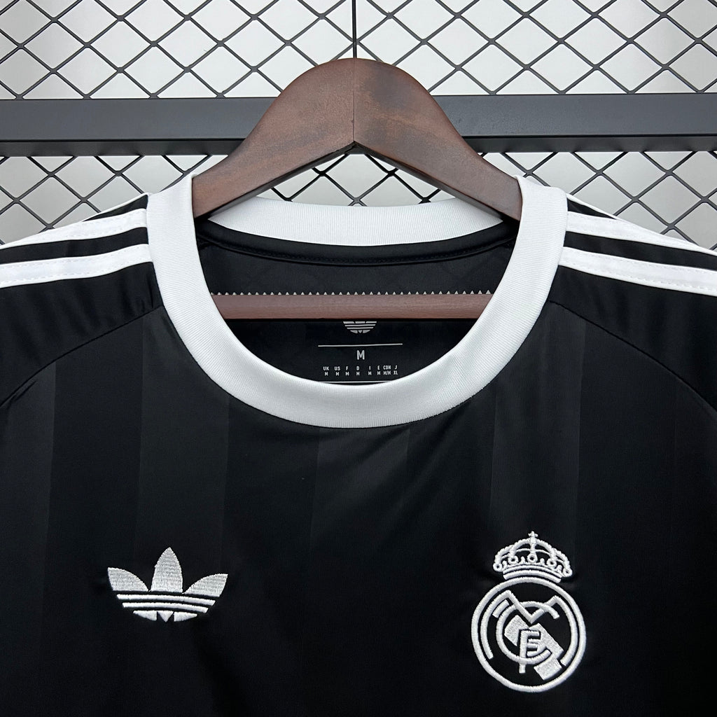REAL MADRID 3RA EQUIPACIÓN DE ARQUERO VERSIÓN FAN