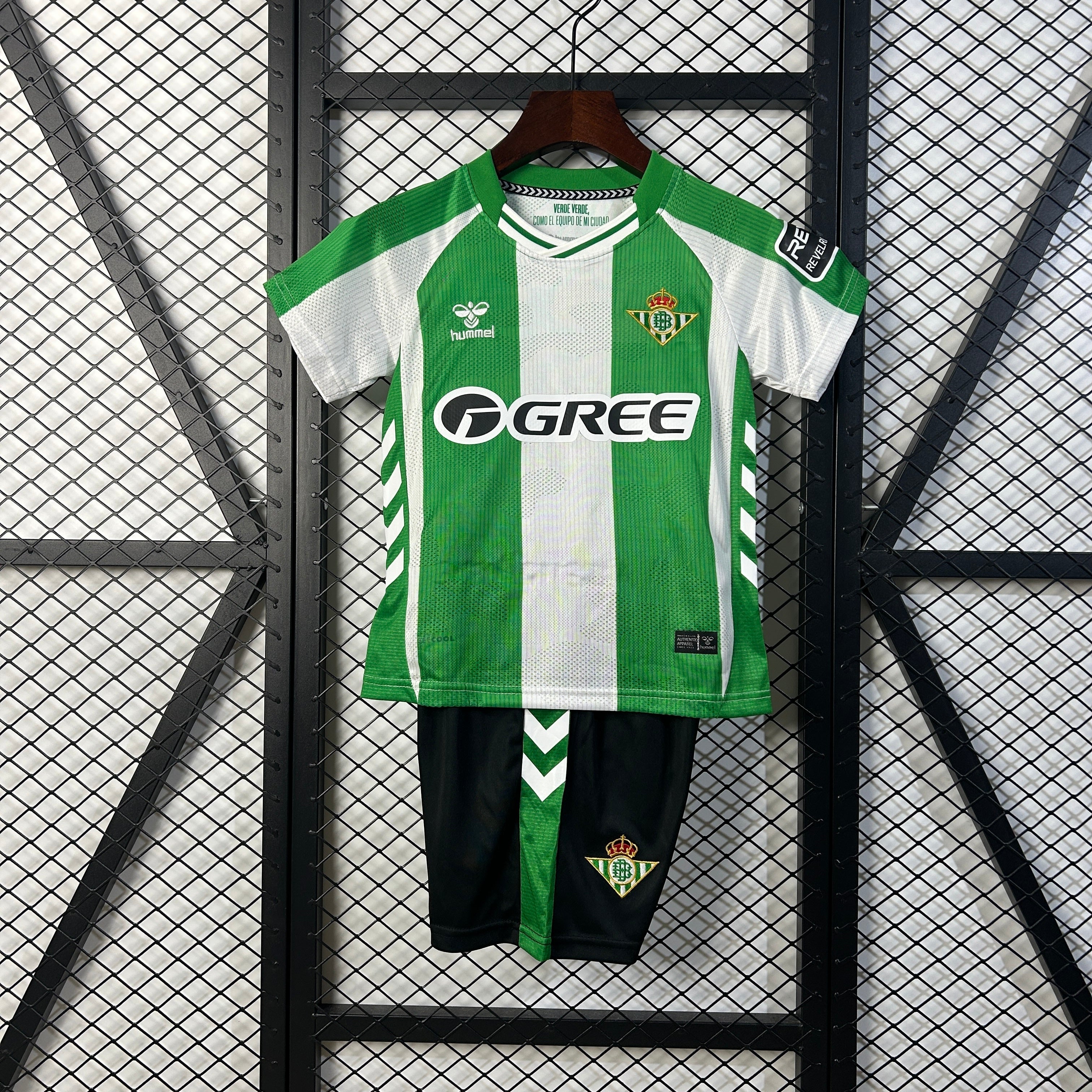 CONJUNTO DE NIÑO REAL BETIS 25/26 LOCAL