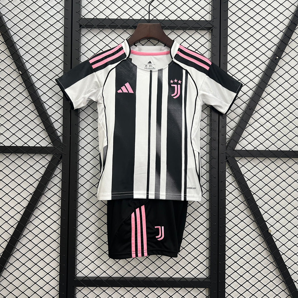 CONJUNTO DE NIÑO JUVENTUS LOCAL 25/26