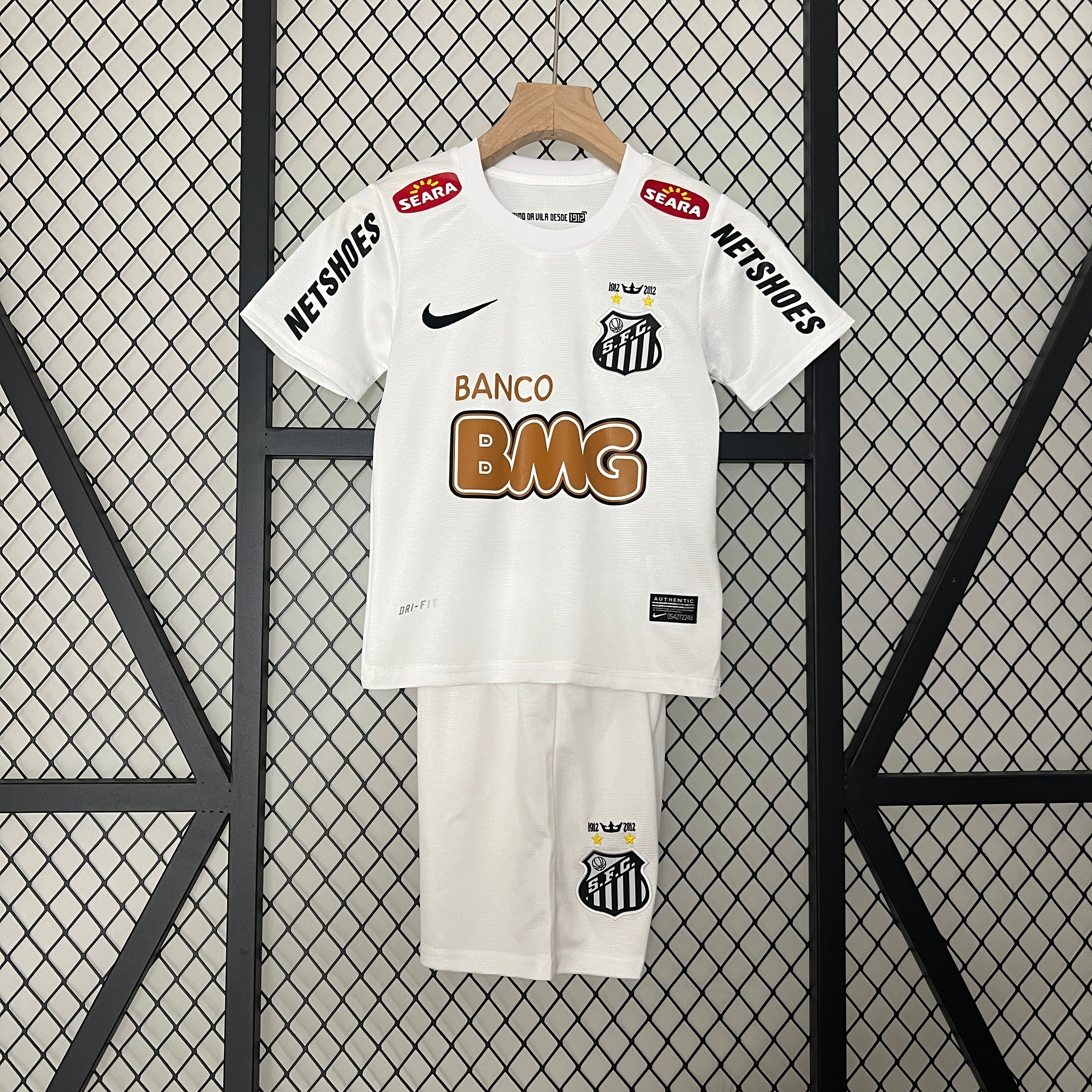 CONJUNTO DE NIÑO SANTOS RETRO 2012 LOCAL