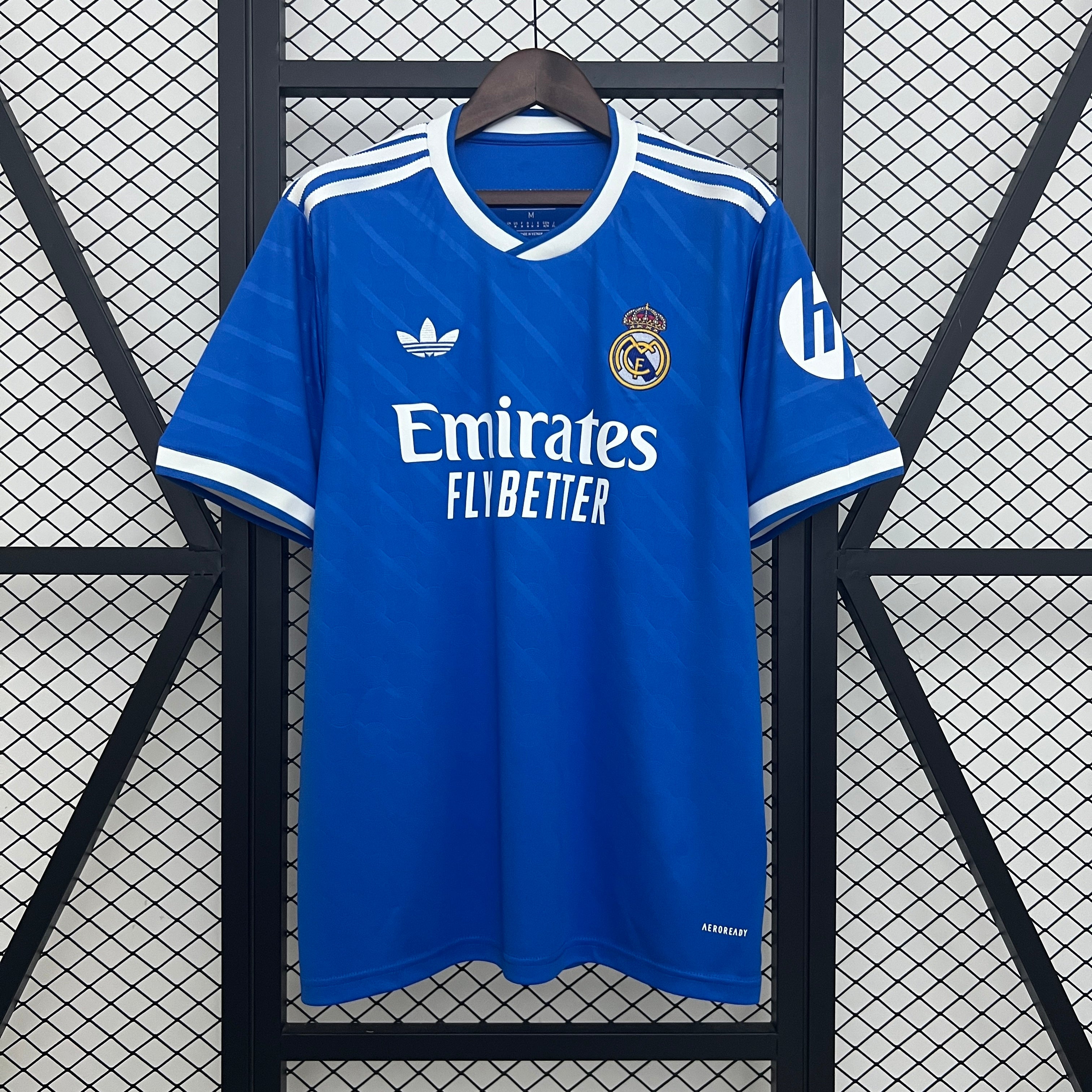 REAL MADRID ALTERNATIVA 25/26 VERSIÓN FAN