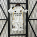 CONJUNTO DE NIÑO REAL MADRID 25/26 LOCAL