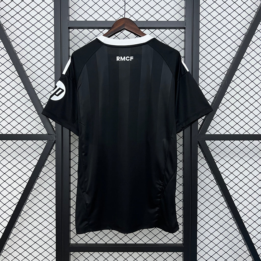 REAL MADRID 3RA EQUIPACIÓN DE ARQUERO VERSIÓN FAN