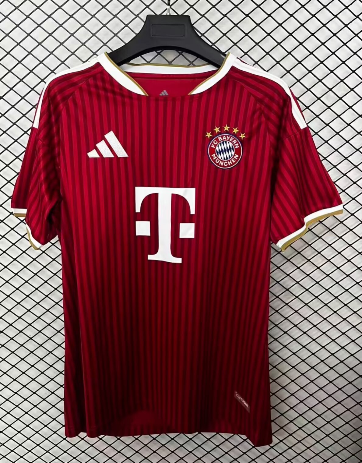 BAYERN MÚNICH LOCAL 26/27 VERSIÓN FAN