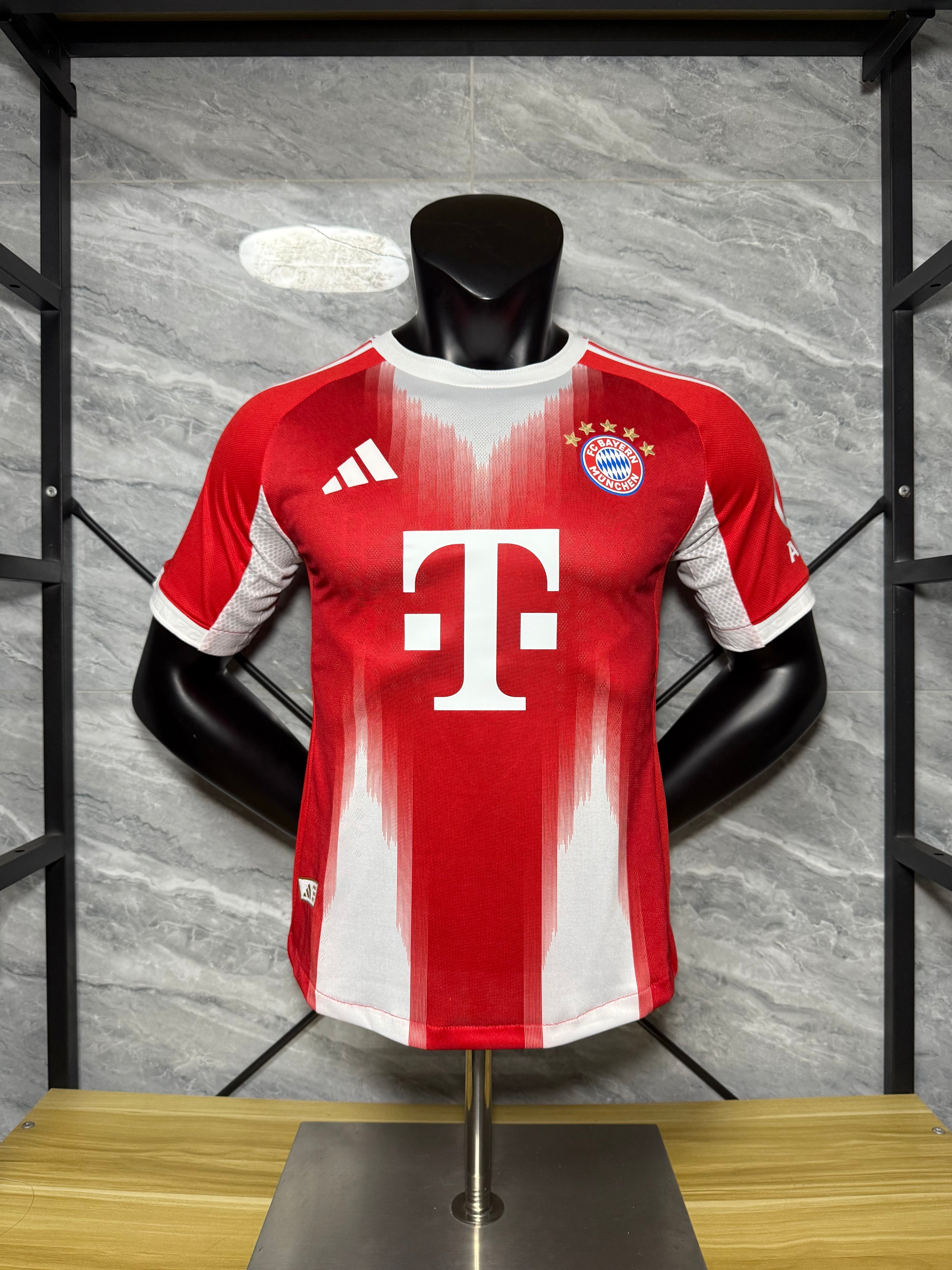 BAYERN MUNICH LOCAL 25/26 VERSIÓN PLAYER